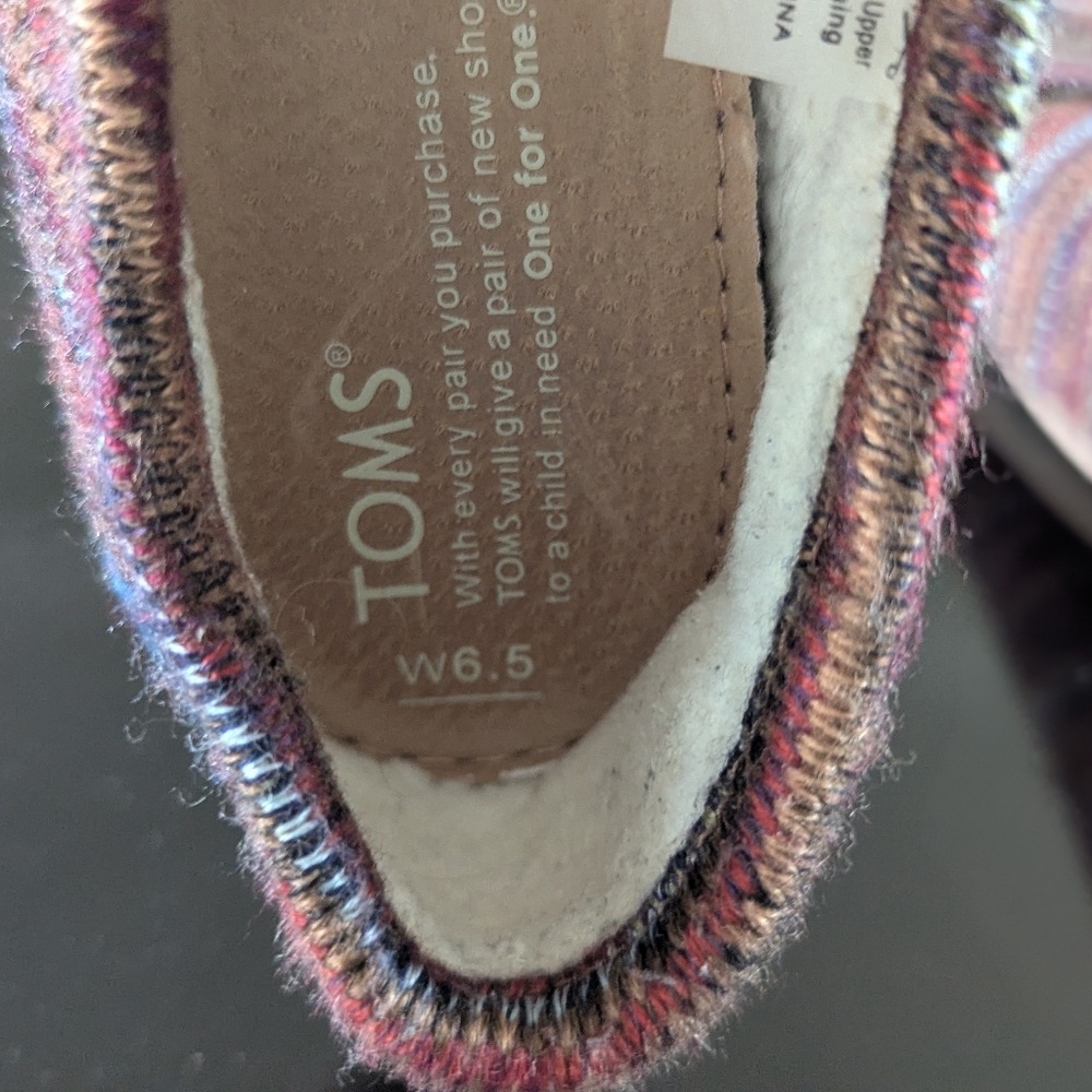 TOMS Colorful Knit Faux Fur Lined Classic Slip On Shoes Flats Casual Women’s 6.5 - Picture 7 of 11